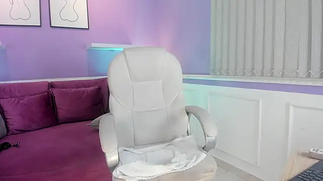 Emma Walkerr  online show from January 27, 10:16 pm