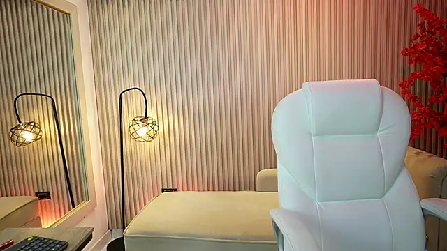 Emma Walkerr  online show from September 10, 7:03 pm