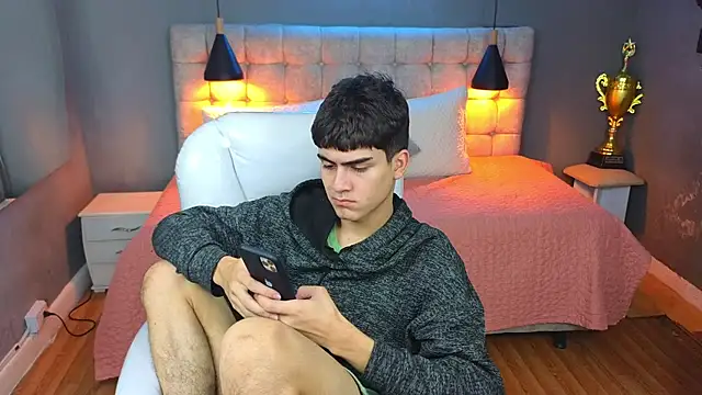 Tommy18   online show from March 7, 6:02 am