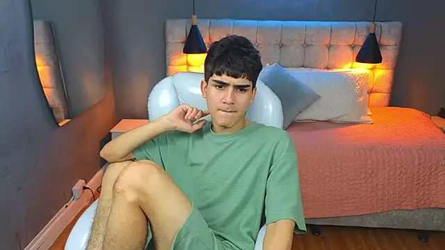 Tommy18   online show from March 9, 9:57 am