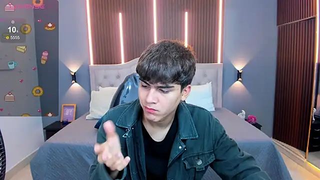 Tommy18   online show from November 23, 3:39 am