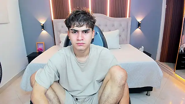 Tommy18   online show from January 10, 3:41 am