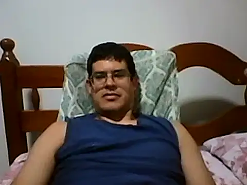 Snapshot of AgneloFly chatting on February 9, 5:50 am AgneloFly online show from February 9, 5:50 am
