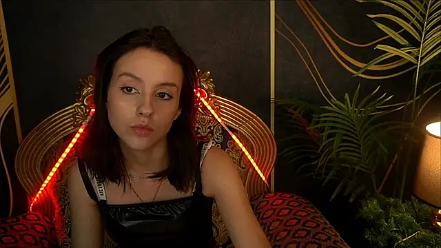 AnnaElys online show from February 5, 4:14 pm