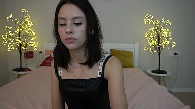 AnnaElys online show from February 6, 11:32 am