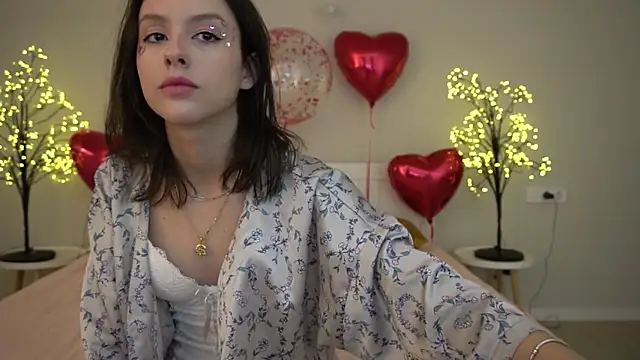 AnnaElys online show from February 13, 8:06 am