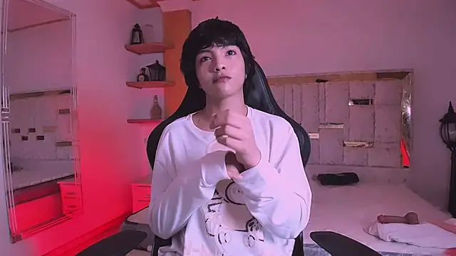 AllanYong18 online show from March 2, 2:41 am