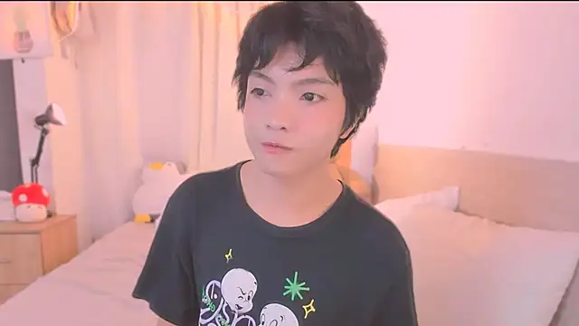 AllanYong18 online show from February 3, 7:13 am