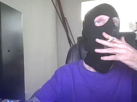 Snapshot of filthymind619 chatting on January 12, 10:43 pm filthymind619 online show from January 12, 10:43 pm