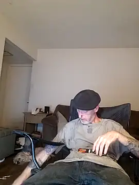 Snapshot of filthymind619 chatting on November 20, 3:07 am filthymind619 online show from November 20, 3:07 am