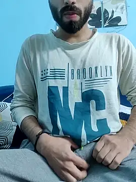 TOPMOON001 online show from February 16, 12:21 pm