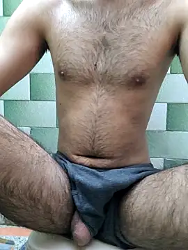 TOPMOON001 online show from March 14, 7:04 am