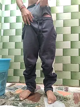 TOPMOON001 online show from November 16, 5:13 am