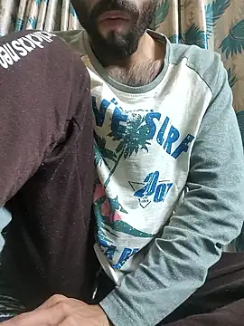 TOPMOON001 online show from January 5, 6:44 pm