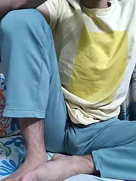 TOPMOON001 online show from March 26, 7:19 pm