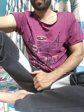 TOPMOON001 online show from April 7, 7:47 pm