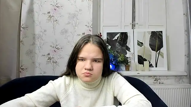 AdeleCruz online show from January 10, 8:18 am