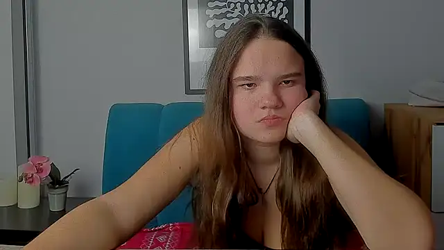 AdeleCruz online show from February 13, 1:18 pm