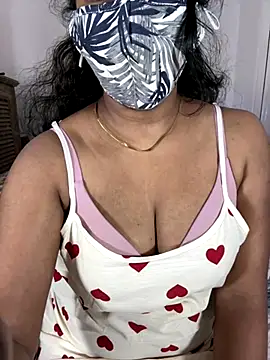 ArathyNambyarMallu online show from September 18, 9:00 am