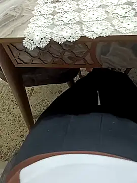 Snapshot of senle12ben chatting on January 7, 3:44 pm senle12ben online show from January 7, 3:44 pm