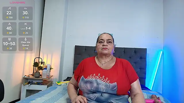 VickyBoobss online show from May 13, 5:32 pm