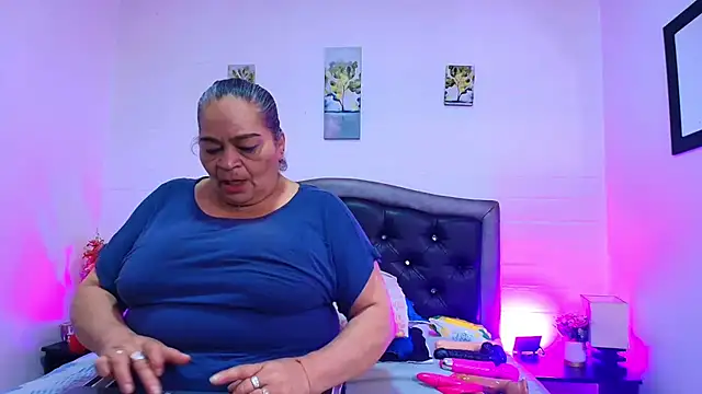 VickyBoobss online show from June 13, 12:47 pm
