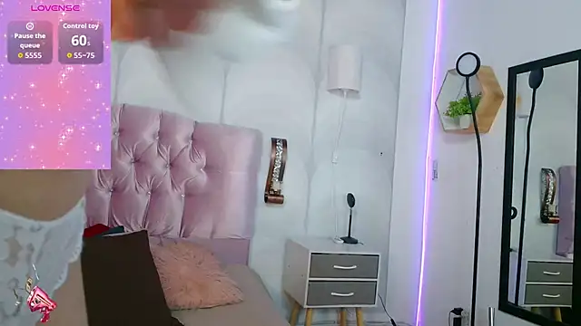 madison oli online show from November 13, 11:53 am