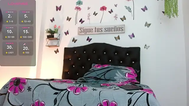 Snapshot of Candy_Mendez chatting on October 8, 12:03 pm Candy Mendez online show from October 8, 12:03 pm