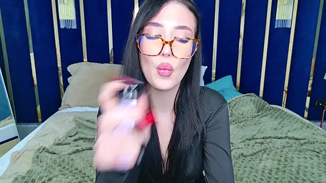 EmmaLawrens online show from February 22, 8:42 pm