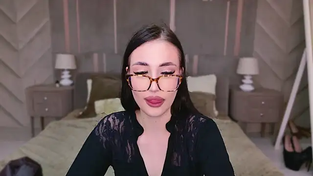 EmmaLawrens online show from March 13, 12:02 pm