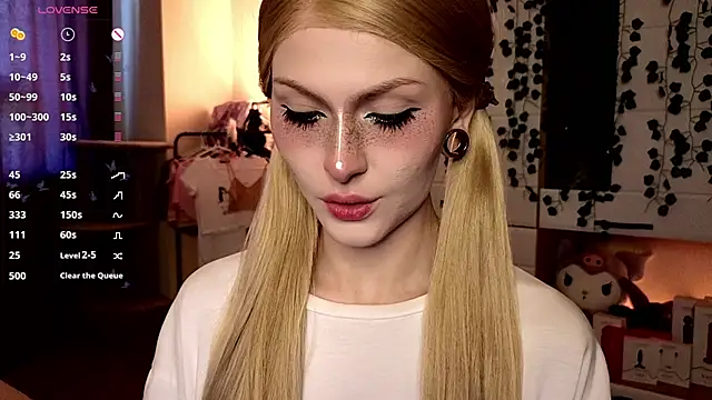 Emily  Mooree online show from October 9, 7:17 am