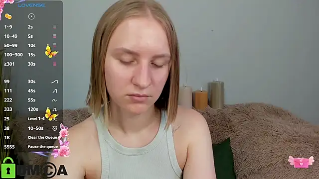Snapshot of BeautyBlondy chatting on June 30, 12:39 pm BeautyBlondy online show from June 30, 12:39 pm