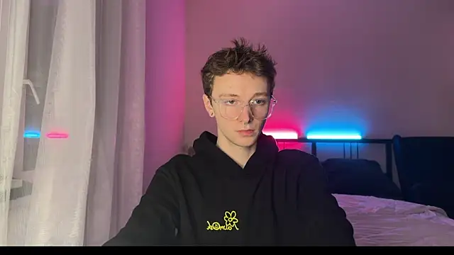 Snapshot of Calvin_Polanski chatting on January 19, 8:19 pm Calvin Polanski online show from January 19, 8:19 pm