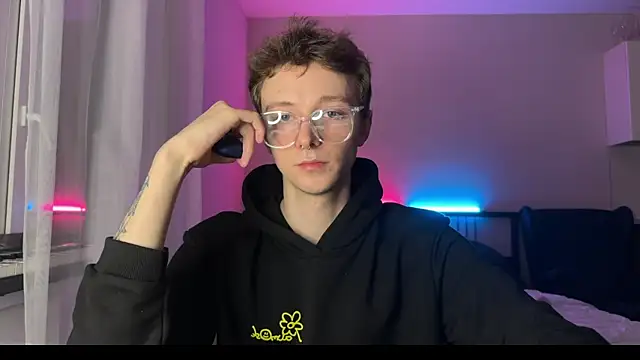 Snapshot of Calvin_Polanski chatting on January 19, 11:21 pm Calvin Polanski online show from January 19, 11:21 pm