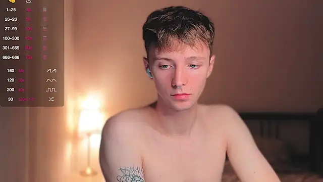 Snapshot of Calvin_Polanski chatting on September 22, 6:32 pm Calvin Polanski online show from September 22, 6:32 pm