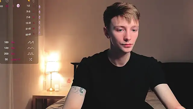 Snapshot of Calvin_Polanski chatting on September 28, 2:33 pm Calvin Polanski online show from September 28, 2:33 pm