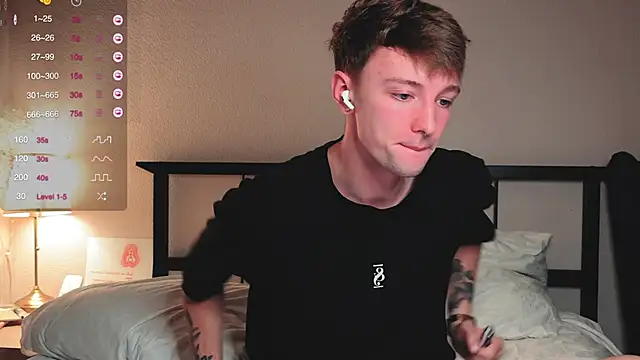 Snapshot of Calvin_Polanski chatting on October 2, 5:14 am Calvin Polanski online show from October 2, 5:14 am