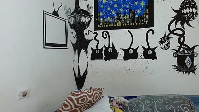 boysLittle online show from October 14, 10:05 am