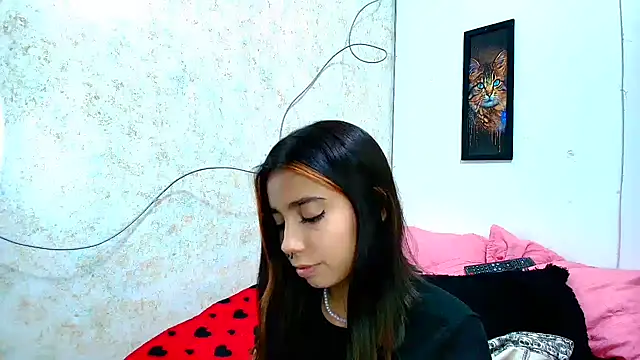 Rousse violett online show from March 14, 9:32 pm