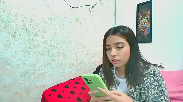 Rousse violett online show from March 15, 8:21 pm