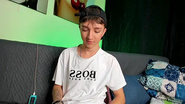 Snapshot of jeremy_salvatore chatting on January 21, 7:37 am jeremy salvatore online show from January 21, 7:37 am