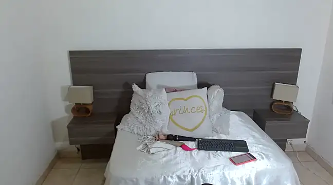 RAICHELLCOOPER1 online show from February 10, 10:51 pm