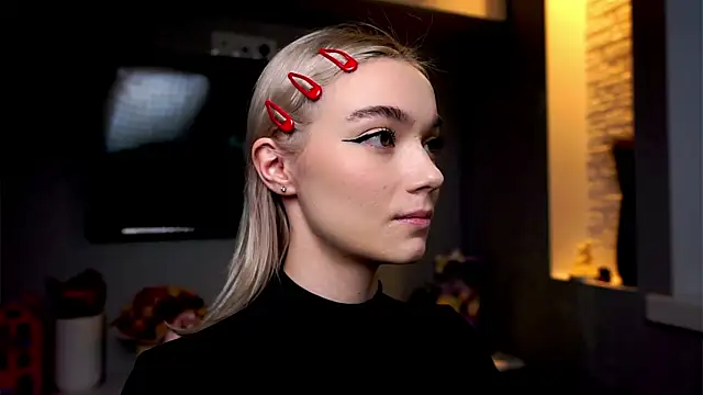 ileanacampbe online show from January 23, 4:52 am