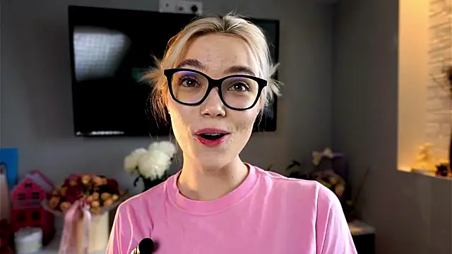 ileanacampbe online show from March 4, 6:26 am