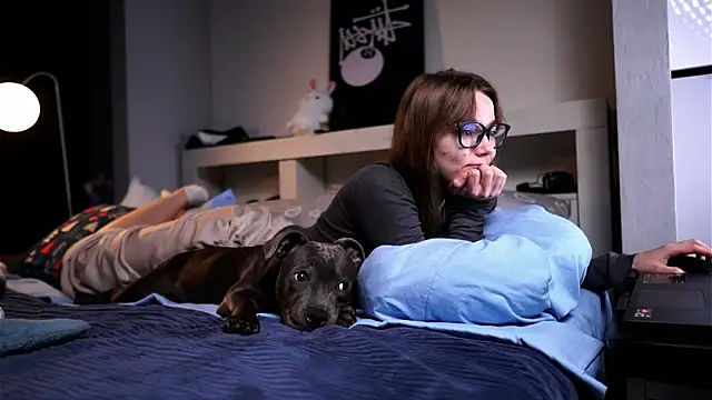 ileanacampbe online show from November 14, 4:44 am