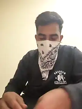 13lusty online show from February 11, 9:09 am