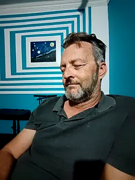 Snapshot of itsmeyes69 chatting on February 14, 10:58 pm itsmeyes69 online show from February 14, 10:58 pm