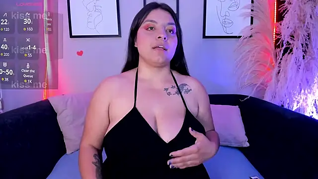Snapshot of karo_linee chatting on March 12, 12:26 pm karo linee online show from March 12, 12:26 pm