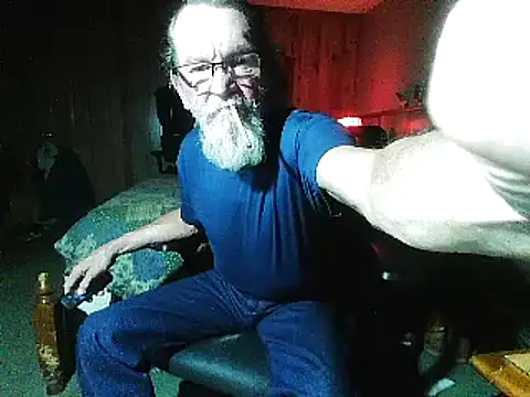 Snapshot of Aldick68 chatting on March 14, 12:32 am Aldick68 online show from March 14, 12:32 am