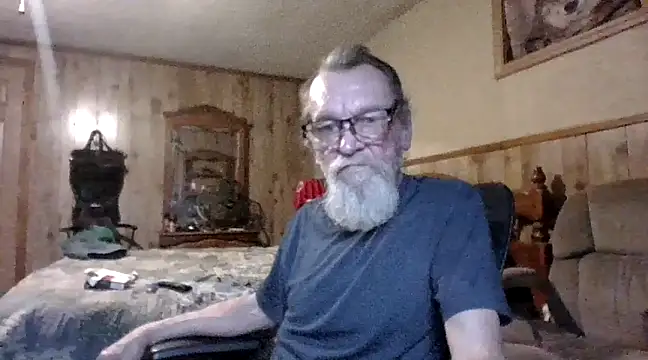 Snapshot of Aldick68 chatting on March 15, 3:27 pm Aldick68 online show from March 15, 3:27 pm